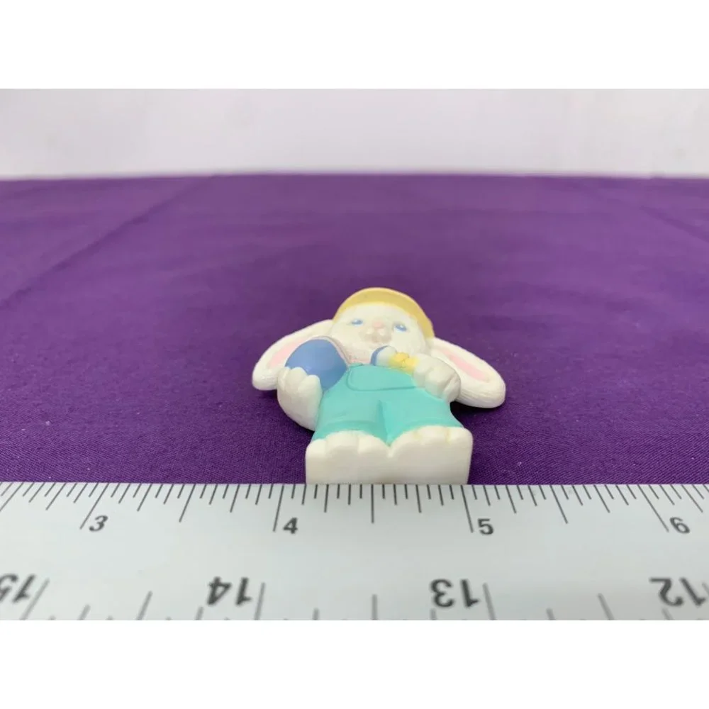 Hallmark Crayola Boy Easter Trimmer VTG Easter Bunny Painter 2